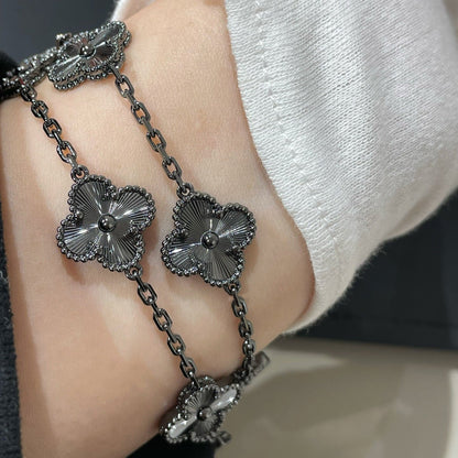 [Amore Jewelry]CLOVER 5 MOTIF BLACK BRACELET