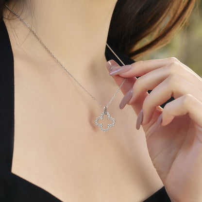 [Amore Jewelry]Four-Leaf Clover Hollow Design Exquisite Necklace