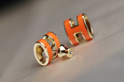 [Amore Jewelry]MINI POP H EARRINGS ORANGE