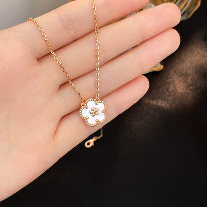 [Amore Jewelry]LUCKY  WHITE MOP  PLUM BLOSSOM NECKLACE