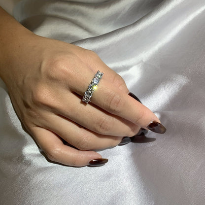 [Amore Jewelry]Gorgeous Round Cut Tennis Ring